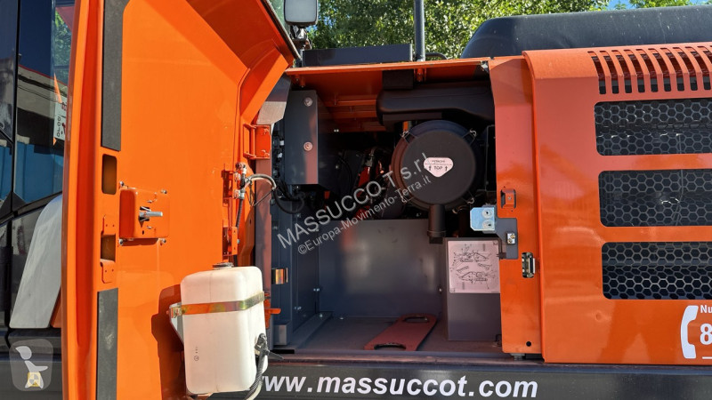 Экскаватор Hitachi 7