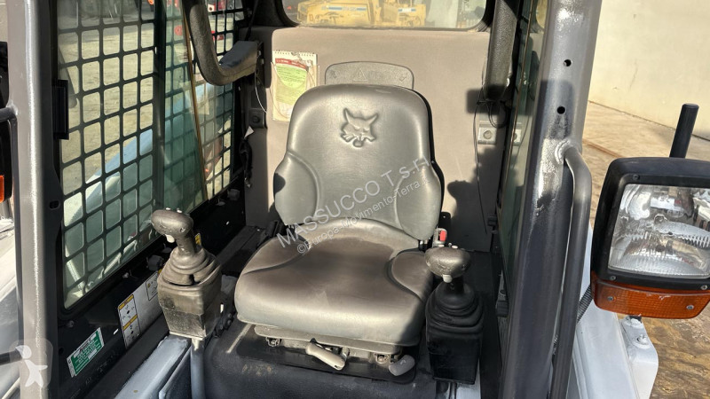 Lopatový nakládač Bobcat S100 4X4