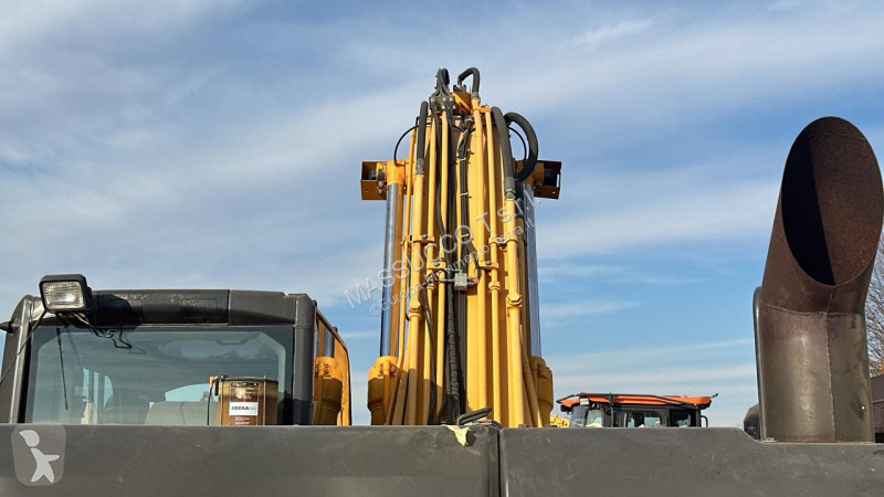 Rýpadlo Hitachi X250LCN-5B