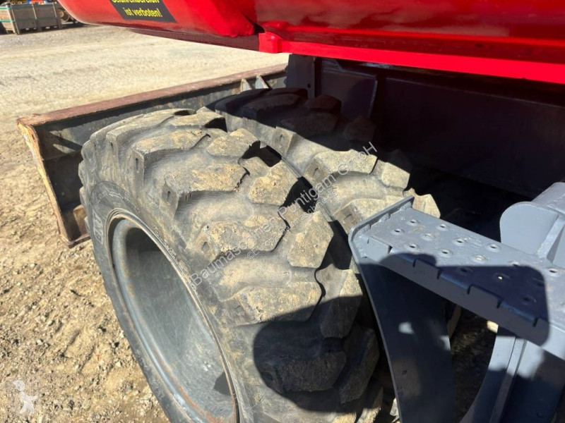 جرافة Takeuchi TB 295 W