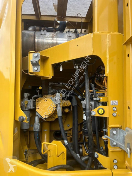Rýpadlo Caterpillar 325 with dozerblade 1085...