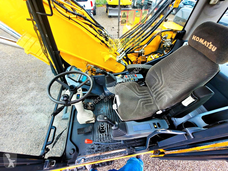 Lopatový nakládač Komatsu - 8 A/C 3 ARMS