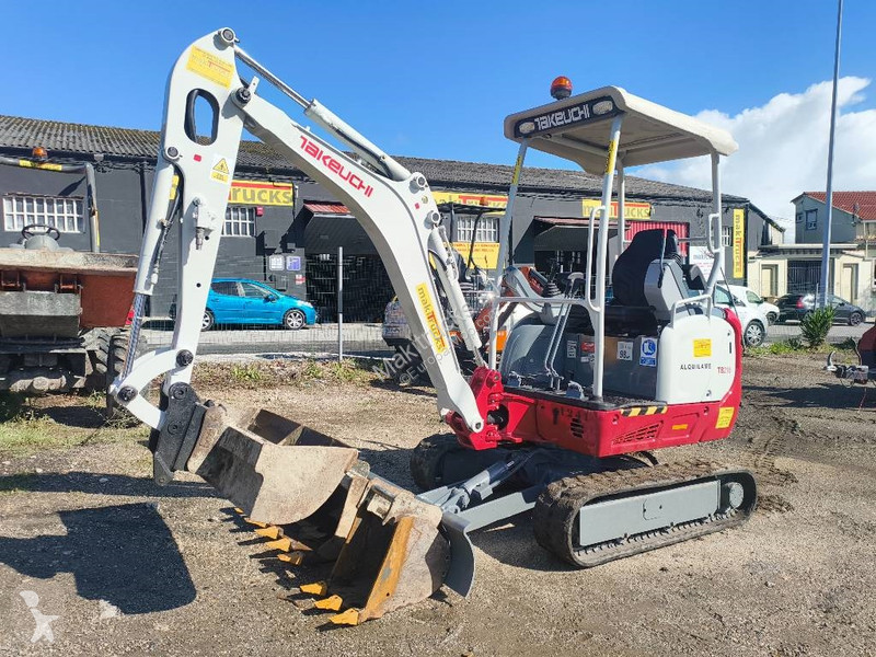 Rýpadlo Takeuchi TB 216