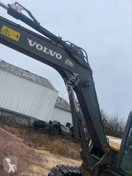 جرافة Volvo ECR88D