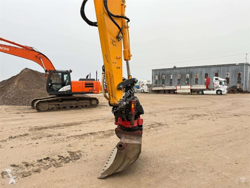 جرافة Hyundai Robex 140 W-7A ROTOTILT