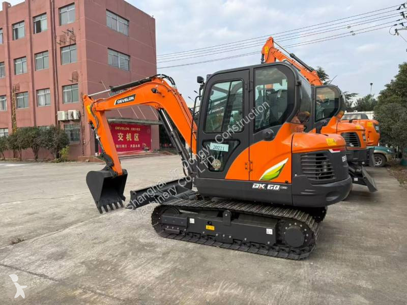 جرافة Develon DX60 ACE