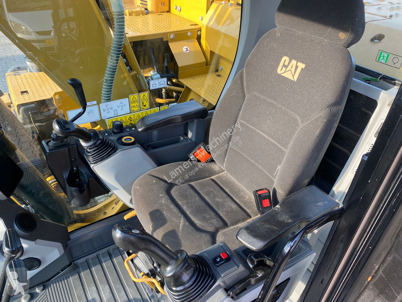 Escavatore Caterpillar GC .