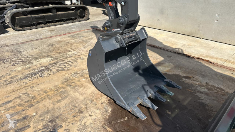 Rýpadlo Hitachi ZX63U