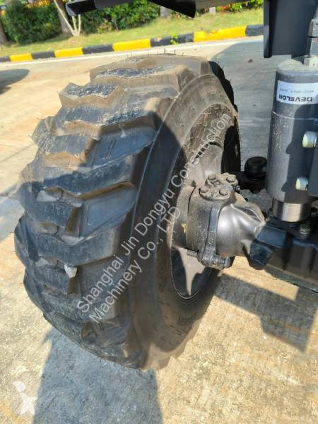 Lopatový nakládač Develon DX60W ECO