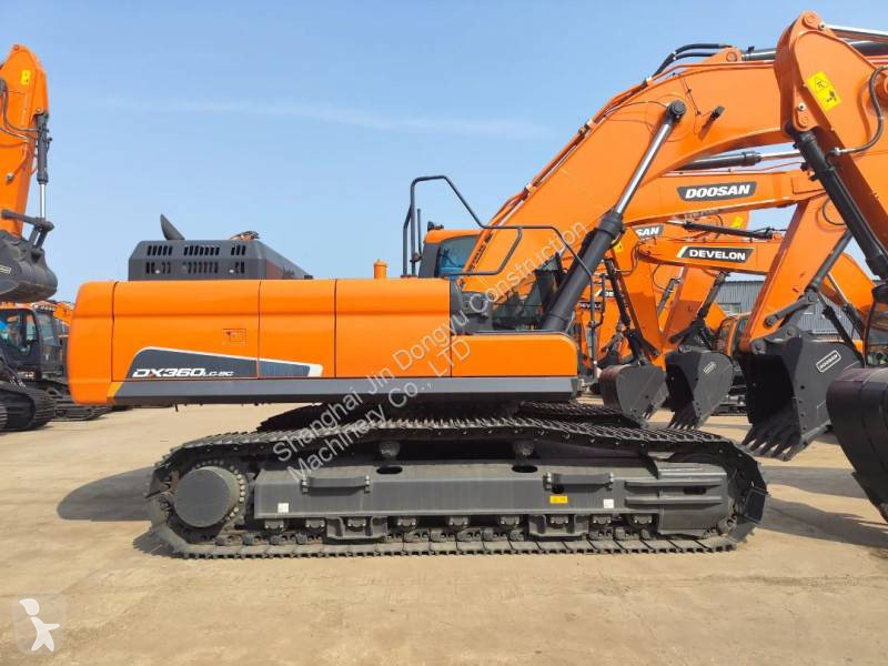 Lopatový nakládač Develon DX360LCA-7B