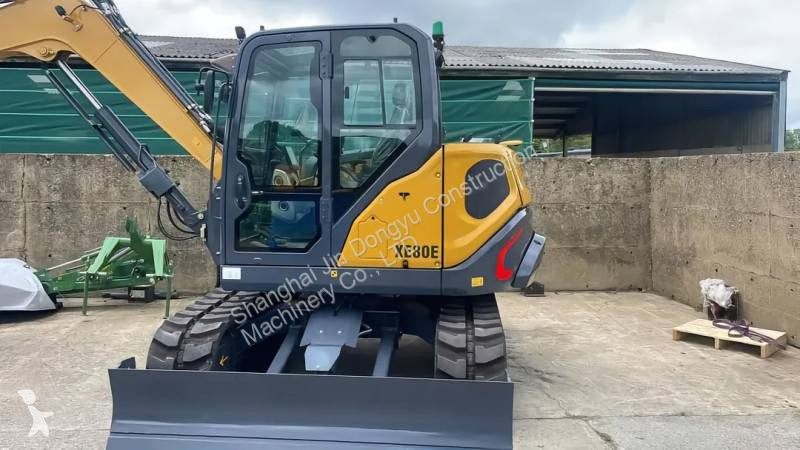 جرافة XCMG XE80E