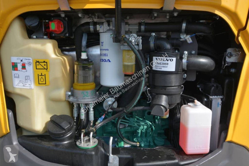 جرافة Volvo ECR D