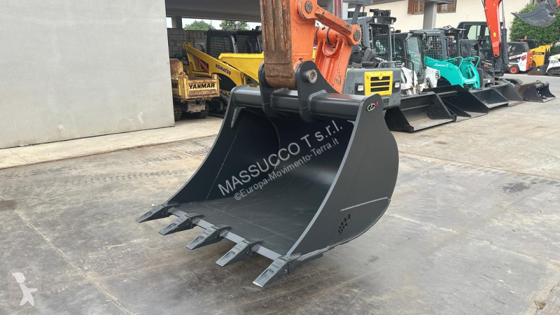 Escavatore Hitachi