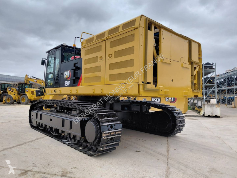 Rýpadlo Caterpillar 390F