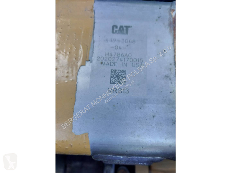 Lopatový nakládač Caterpillar 352