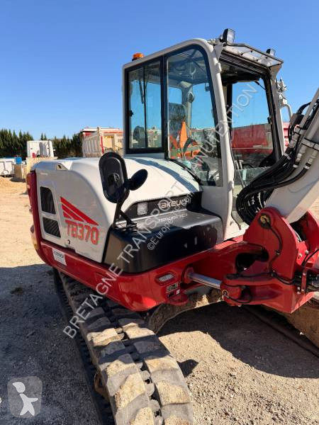 Rýpadlo Takeuchi TB370