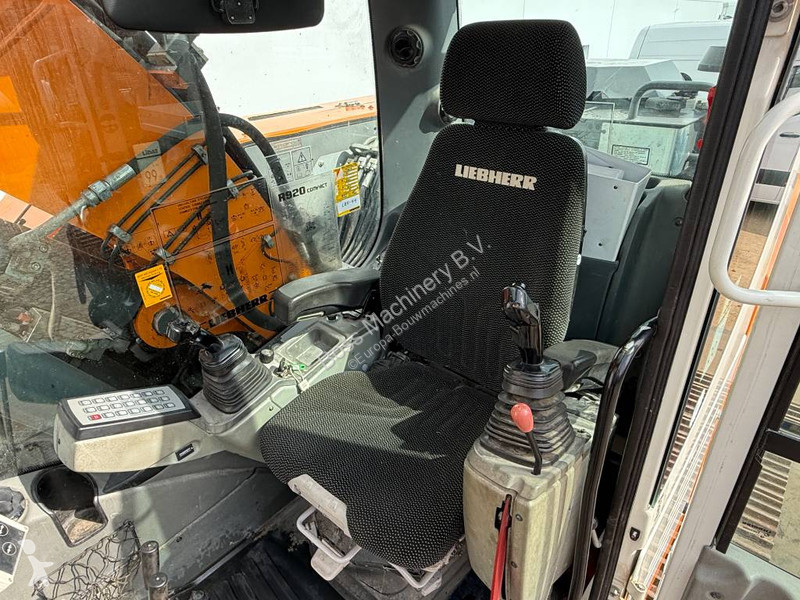 Rýpadlo Liebherr R920 Compact - Blade / Triple...