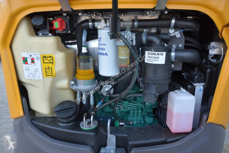 جرافة Volvo ECR D