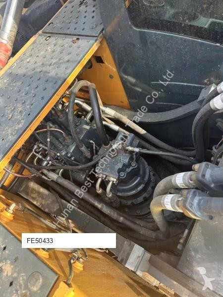 Lopatový nakládač Hyundai 225