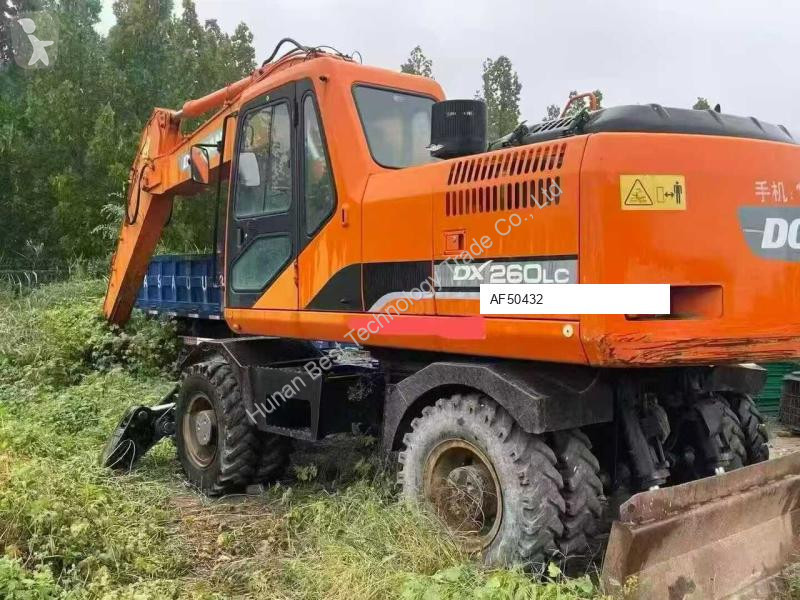 Lopatový nakládač Doosan dx210w
