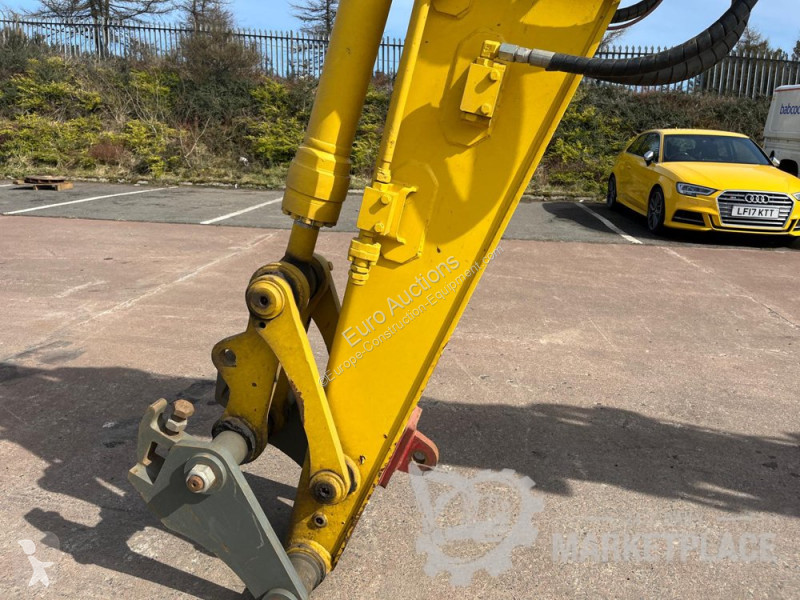 Екскаватор Komatsu 138US2