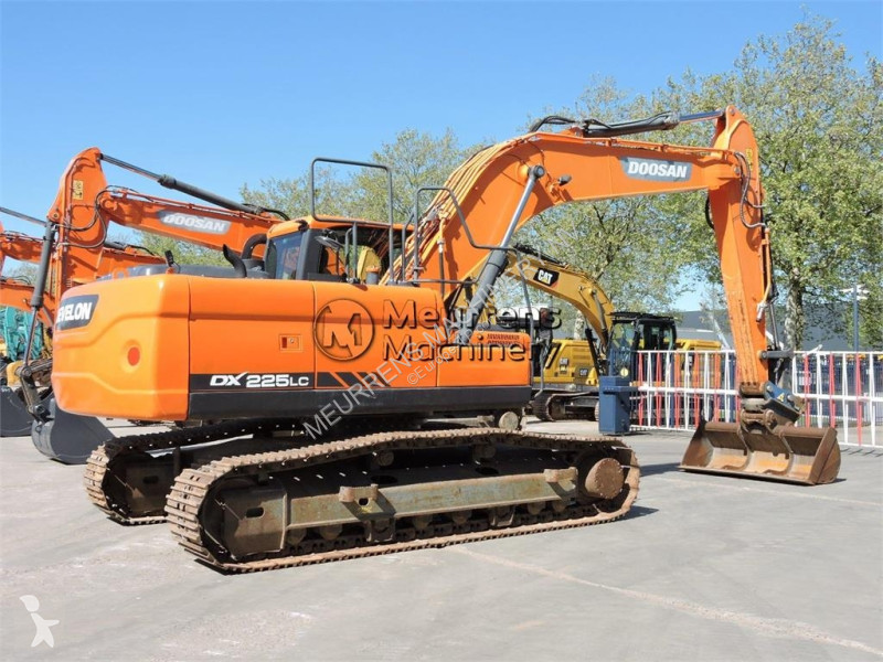 جرافة Doosan