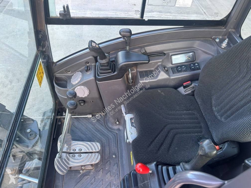 Lopatový nakládač Volvo ECR D