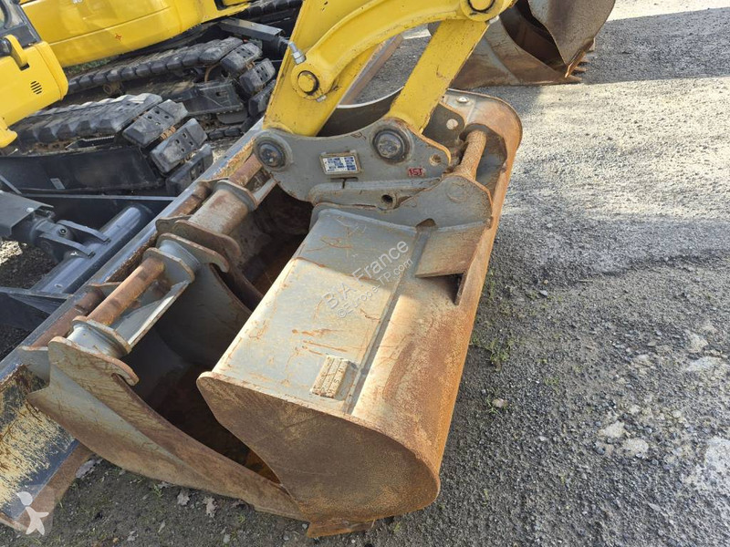 جرافة Komatsu PC80MR-5