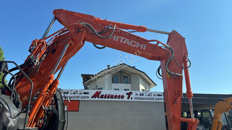 Rýpadlo Hitachi