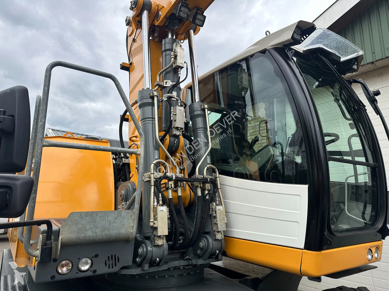 Rýpadlo Liebherr A916