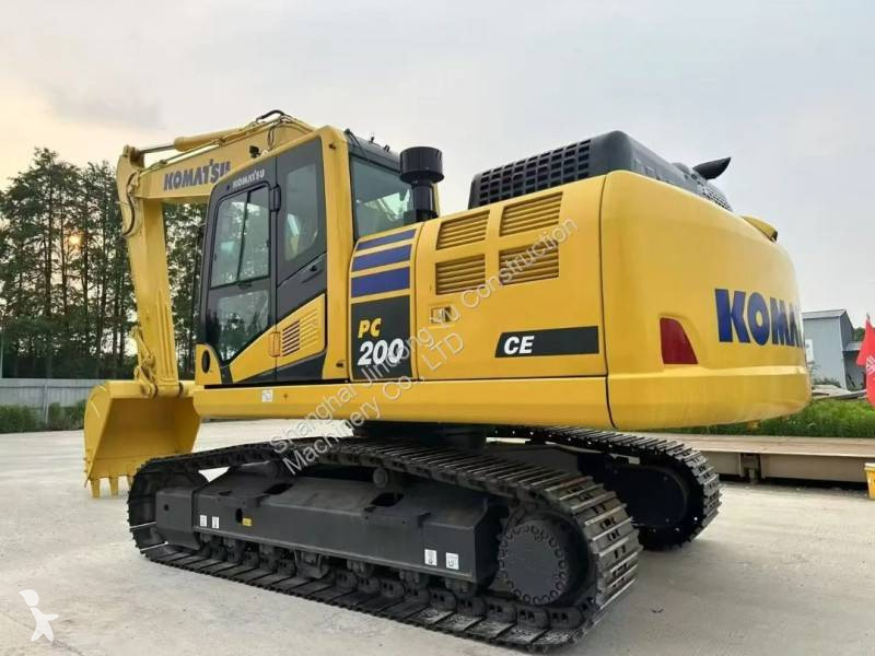 جرافة Komatsu PC200-11M1