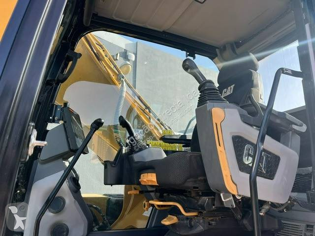 جرافة Caterpillar 323