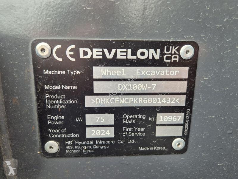 Экскаватор Develon 7