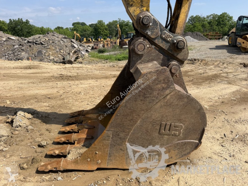 Екскаватор Komatsu