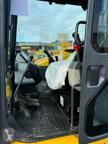 Rýpadlo Komatsu MR8