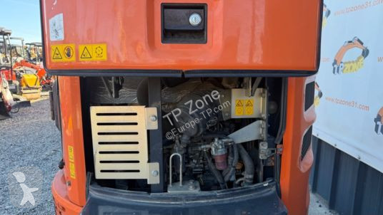 Rýpadlo Hitachi zx26u-5a cr cabine à 22 500 € ht