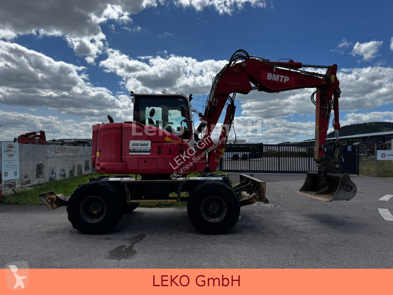 Rýpadlo Komatsu PW118MR-8 Mit Drei Löffeln