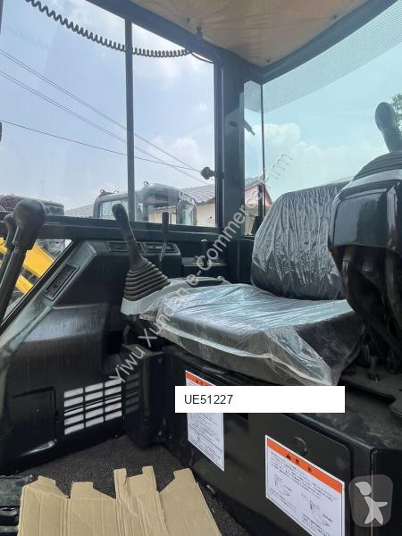 Lopatový nakládač Komatsu