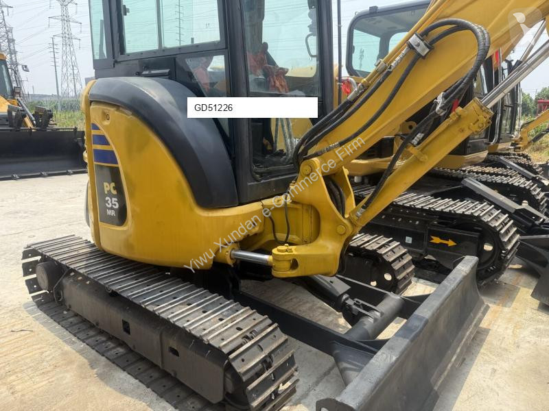 Lopatový nakládač Komatsu