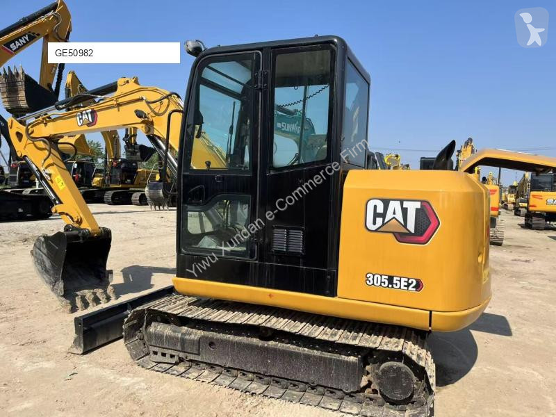 جرافة Caterpillar 305.5E2