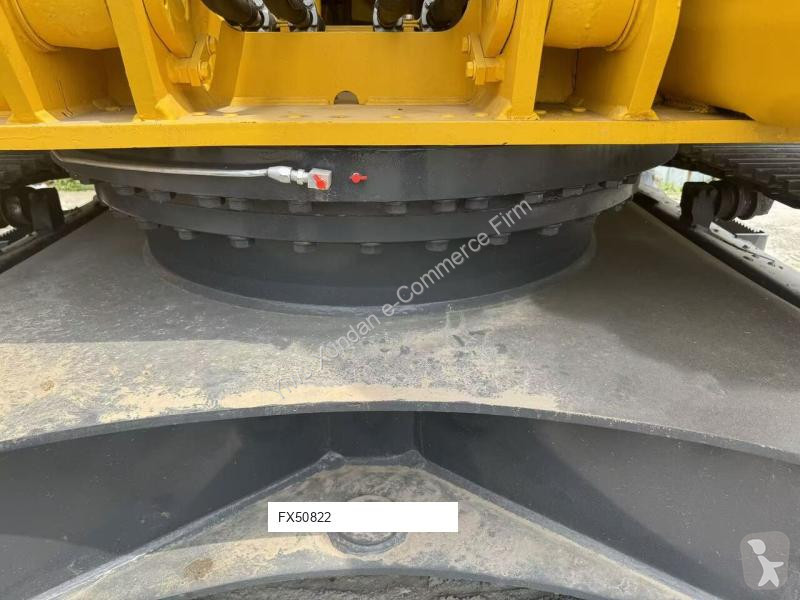 Rýpadlo Komatsu 8
