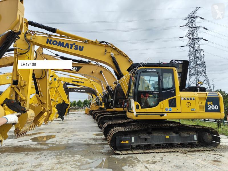 جرافة Komatsu 0-8