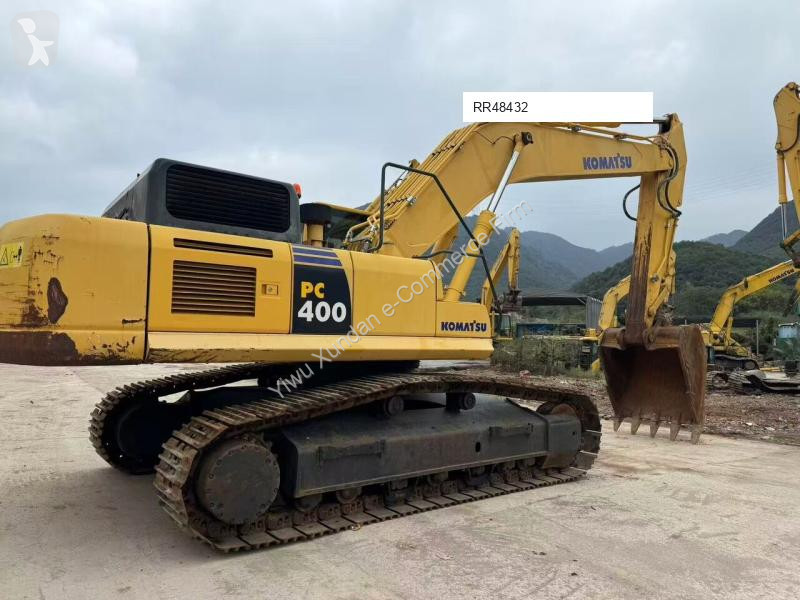 جرافة Komatsu 0-8R