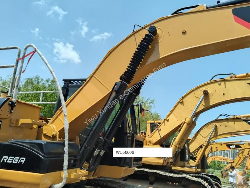 جرافة Caterpillar 2L