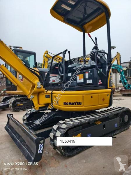 Lopatový nakládač Komatsu