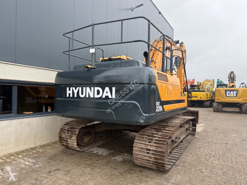 جرافة Hyundai HX 220 L - L - HX 220