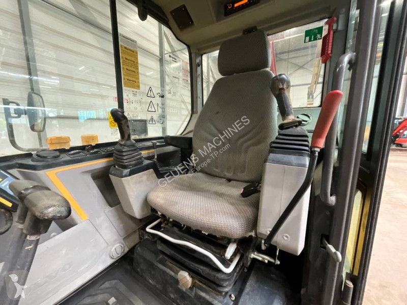Rýpadlo Volvo EC 60 E
