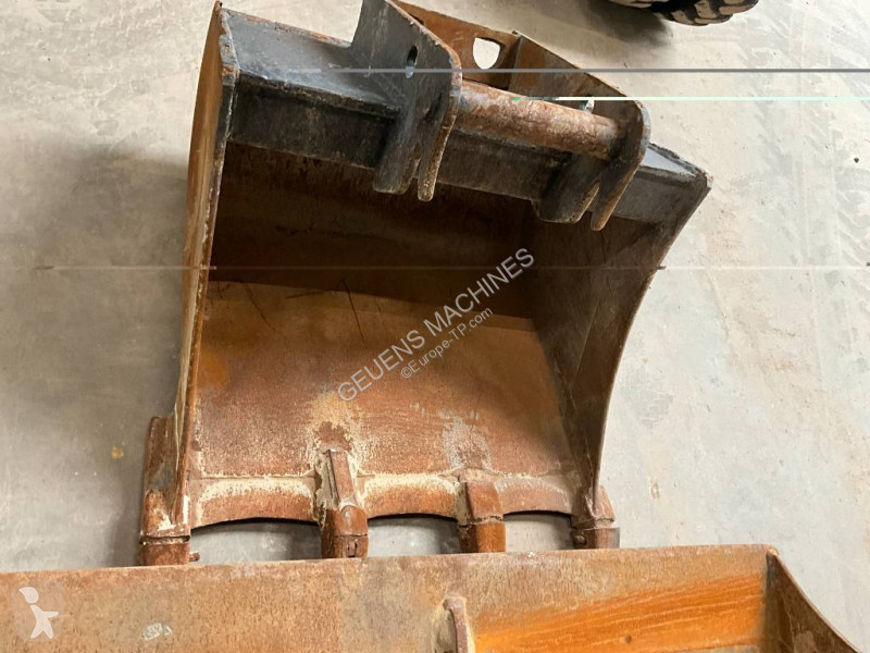 جرافة Yanmar B 75 W