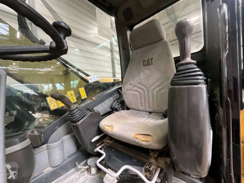 Escavatore Caterpillar D