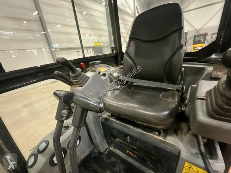 جرافة Doosan DX 19